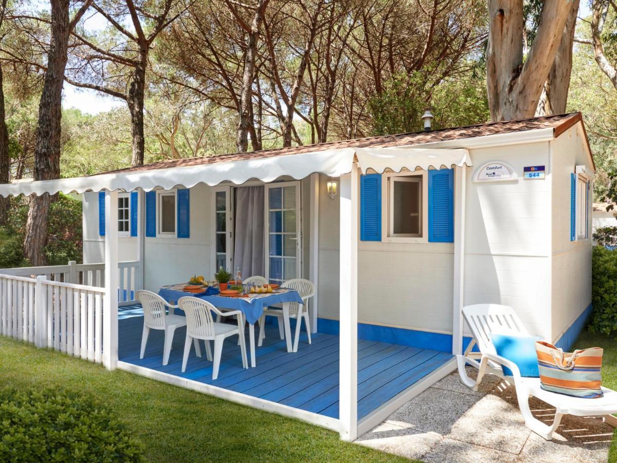 Holiday Home Maxi Caravan Comfort By Interhome Baia Domizia Exterior photo